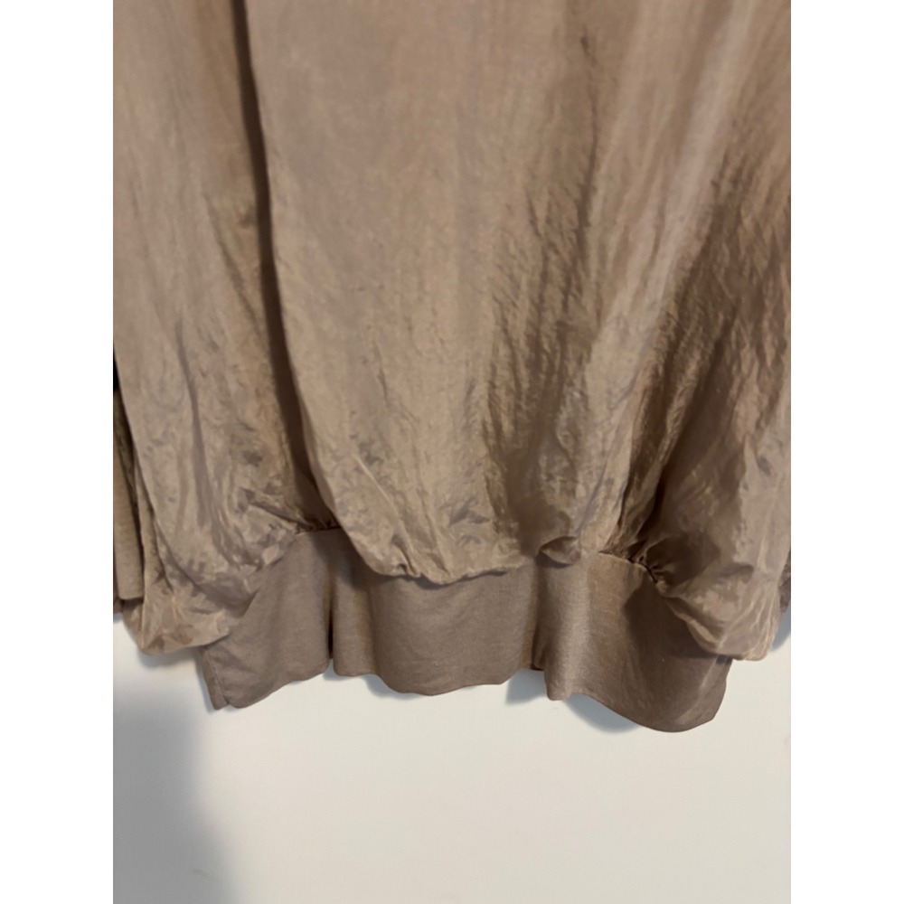 Cobblestone Made in Italy Silk Blend Dolman Sleeve Blouse Taupe Ribbed Hem Top - Picture 3 of 6